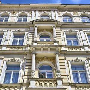 Masna Praag